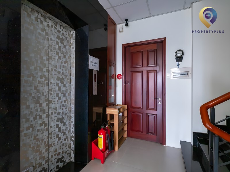 Tòa nhà Phú Lộc